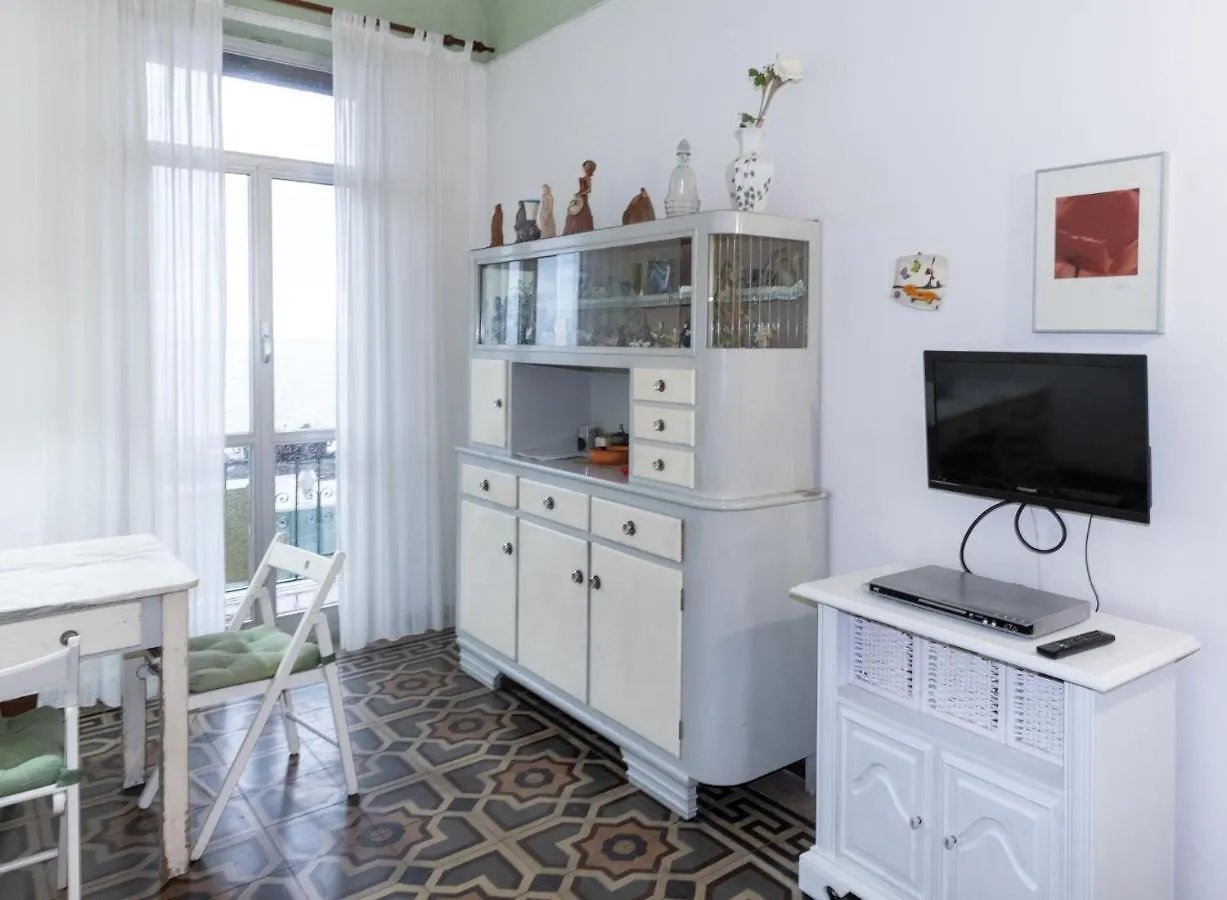 House By The Sea Apartment Albissola Marina Italy